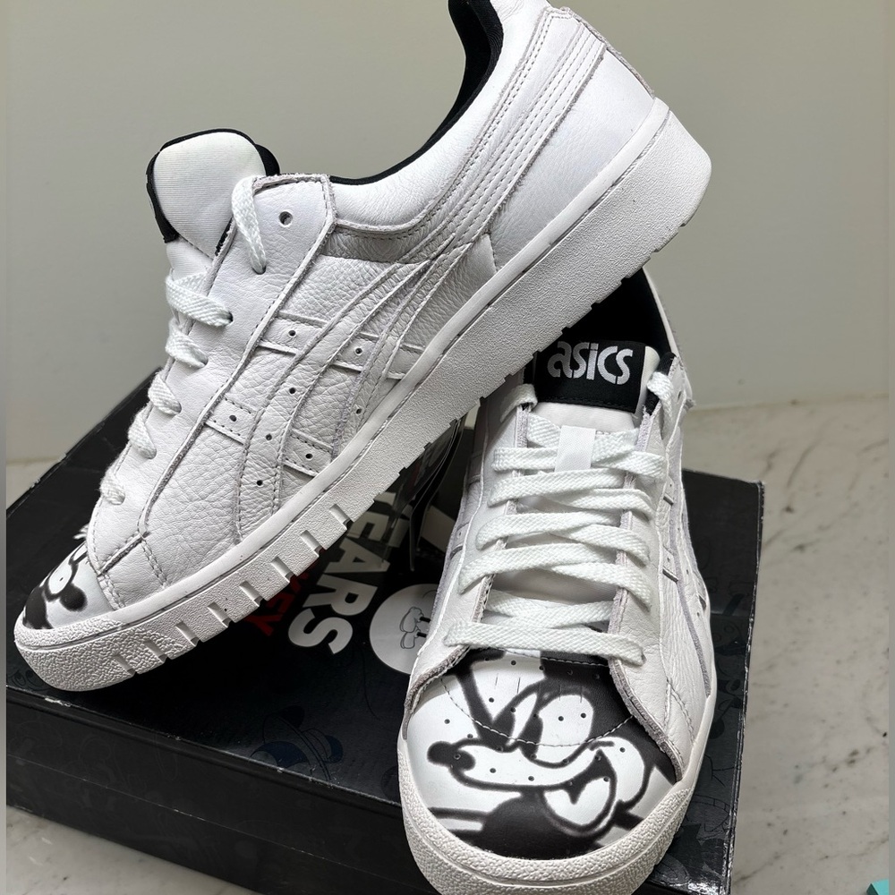 ASICS Tiger Men’s Shoes Black- Disney / Mickey